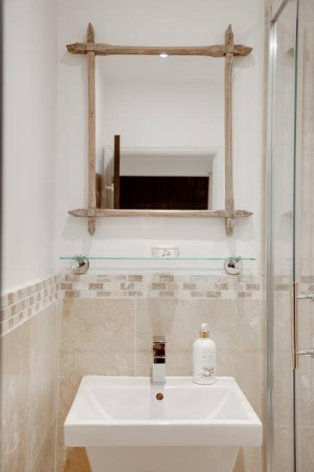 Princes Villa - Large Fully Self Contained Flat, 5 Minutes From The Sea Hastings Exteriér fotografie