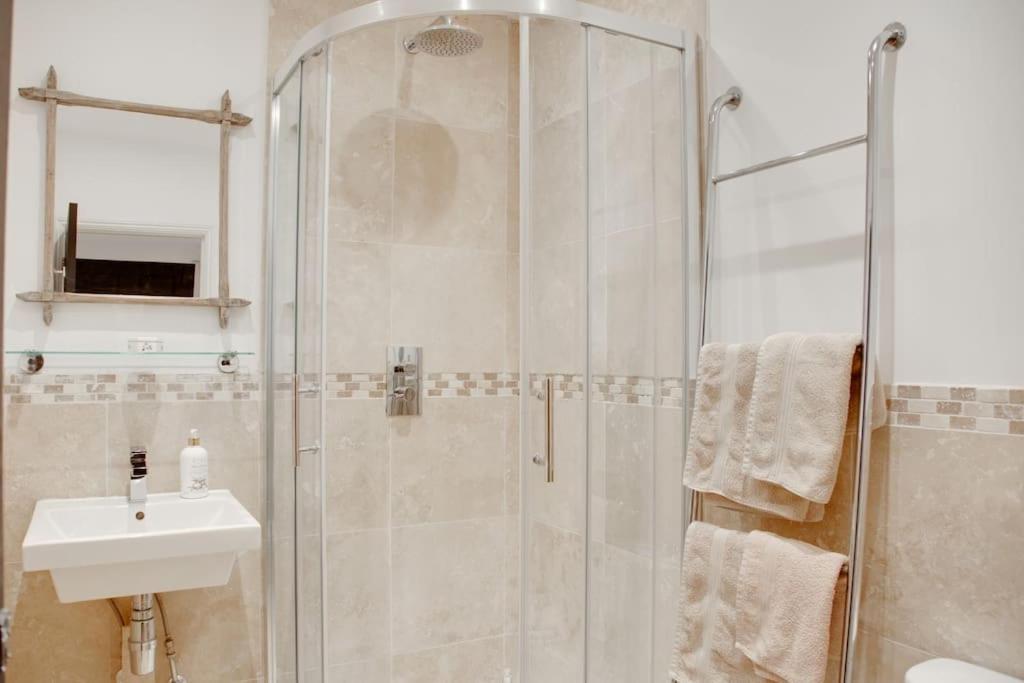 Princes Villa - Large Fully Self Contained Flat, 5 Minutes From The Sea Hastings Exteriér fotografie